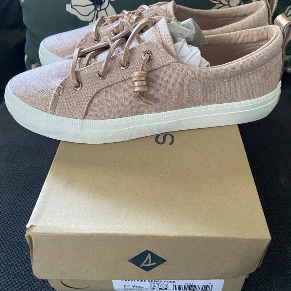 Sperry Women's Sneakers in Light Pink